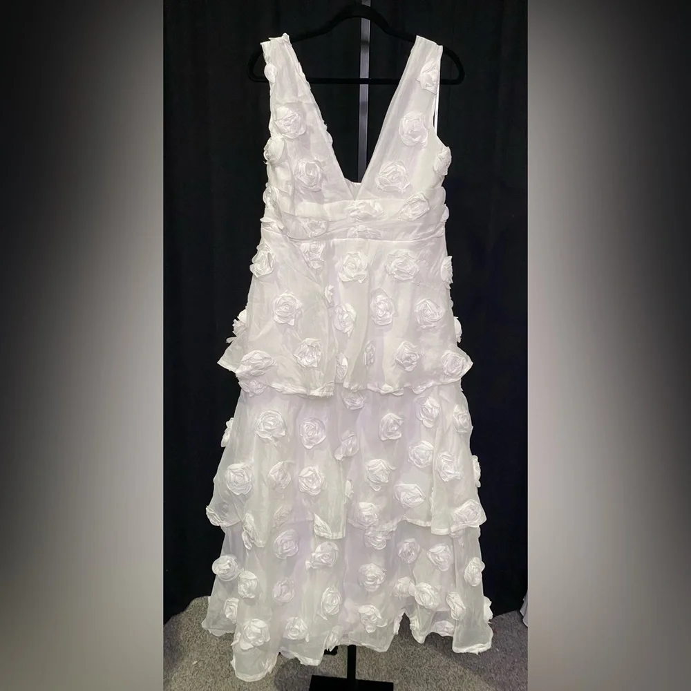 Lulu's “Exceptional Entrance” Tiered Rosette Midi Dress, Size XXL - Picture 7 of 11